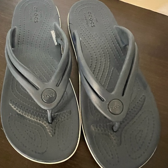 CROCS Shoes - CROCS Black Textured Sandals